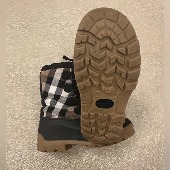 Burberry Kids Nova Check boots - Picture 9 of 11